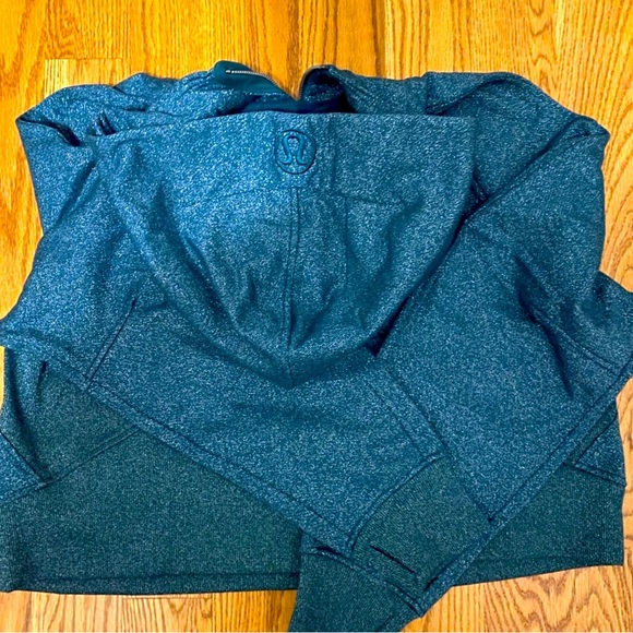 Lululemon Scuba Oversized Half-Zip *Spark Scuba M/L - Picture 3 of 3